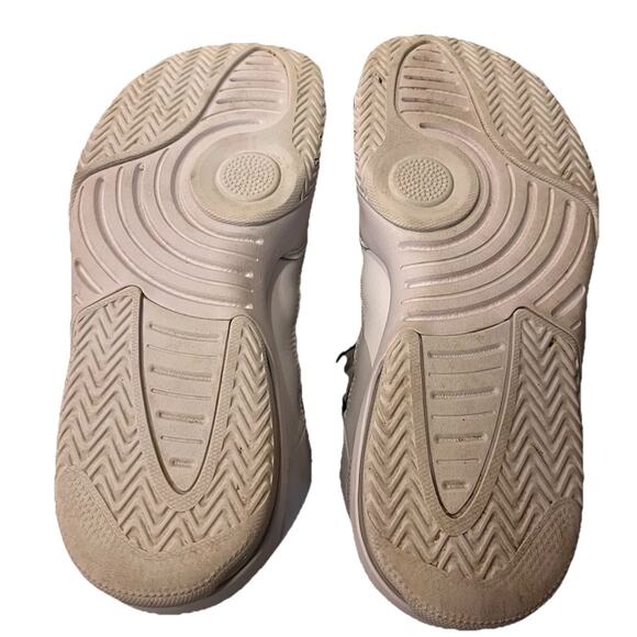 Nike Air Jordan Max Aura Basketball Sneakers Men's 8 Black White Shoes - Picture 13 of 14